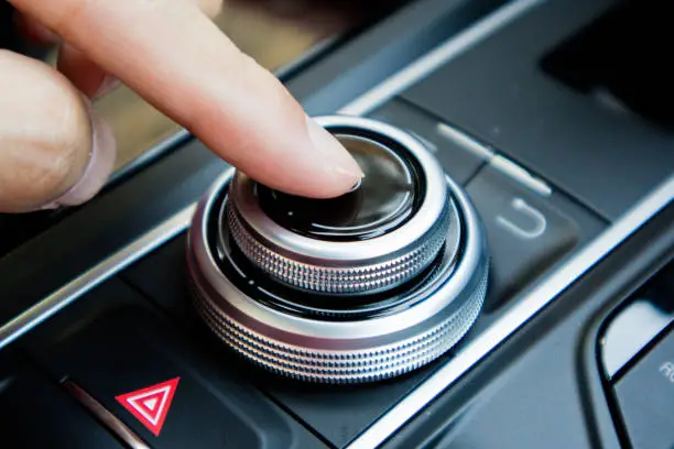 Photo of Maserati Levante 2017 Control Wheel