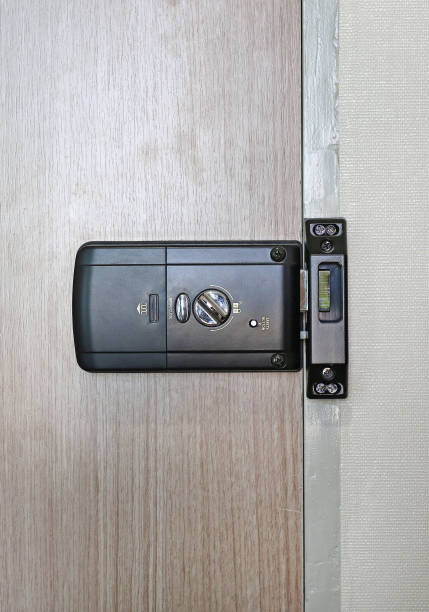 rückseite eines elektronischen tür schloss zimmer. - cardkey entrance keyless order stock-fotos und bilder