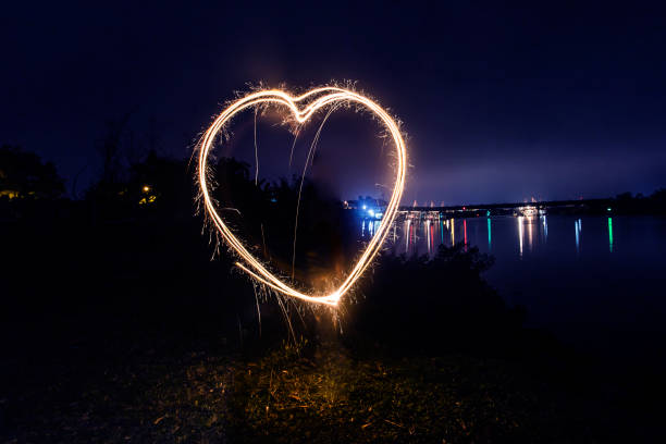 istock Circle to draw in the fireworks of light 689572742