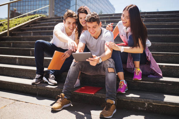 istock Young people and social media 689654388