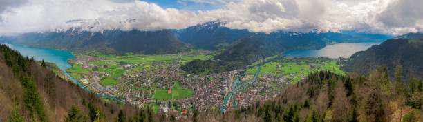 panoramic view of interlaken - brienz interlaken switzerland rural scene imagens e fotografias de stock