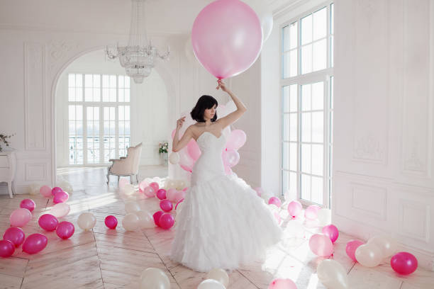 Vestidos De Novia Esponjados - Banco de fotos e imágenes de stock - iStock Vestidos De Novia Esponjados - Banco de fotos e imágenes de stock - iStock