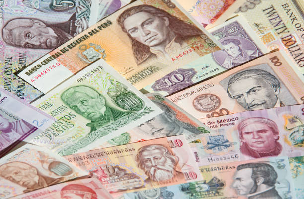 banknotes - argentina mexican pesos currency finance imagens e fotografias de stock