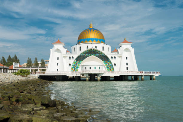 istock Malacca islam mosque is beutiful islam mosque in Malacca, Malaysia. 689838282