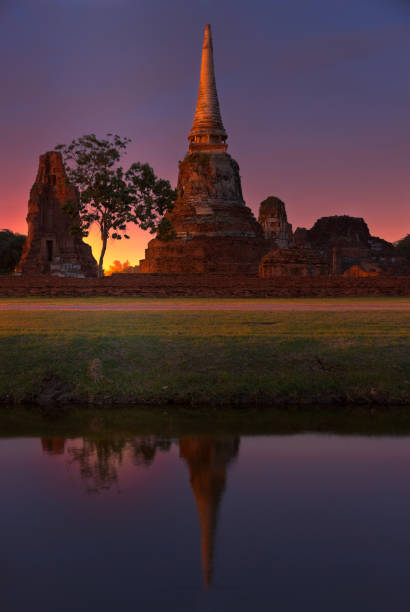 istock Stupa of Ayutthaya 689871266