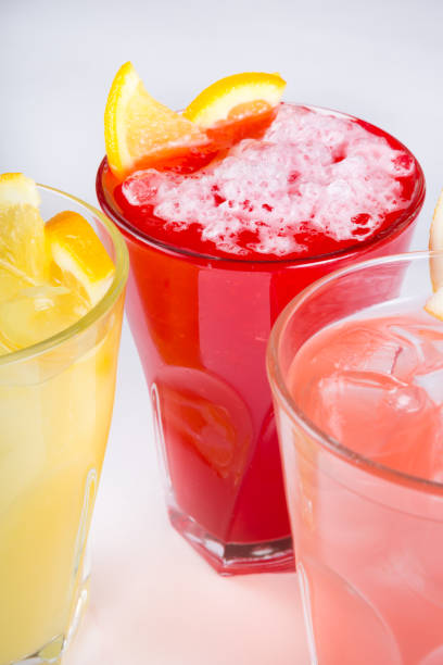 istock Glasses of lemonade 689878570