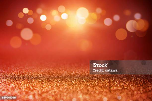 Roter Glitzer Und Goldlichter Bokeh Hintergrund Stockfoto und mehr Bilder von Rot - Rot, Bildhintergrund, Orange - Farbe