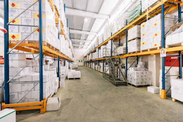 istock View of empty industrial material warehouse 689916814