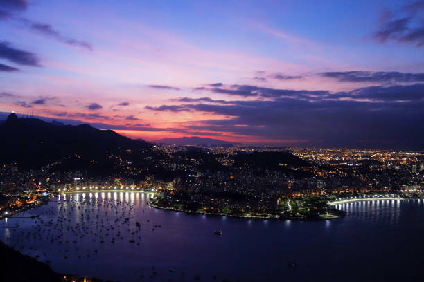 istock Night view of Rio de Janeiro 689924386