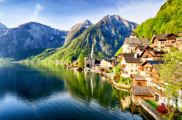 istock Hallstatt, Austria Alps village 689936404