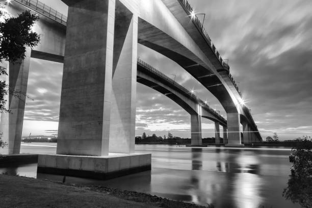 istock Gateway Bridge Motorway in Brisbane 689984150