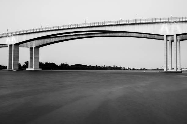 istock Gateway Bridge Motorway in Brisbane 689986600