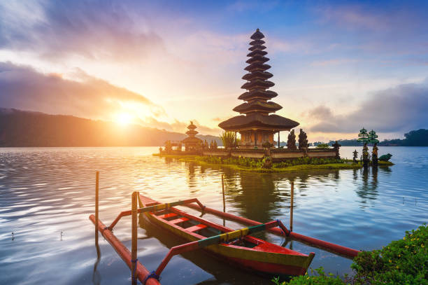 istock pura ulun danu bratan temple in Bali. 690008442