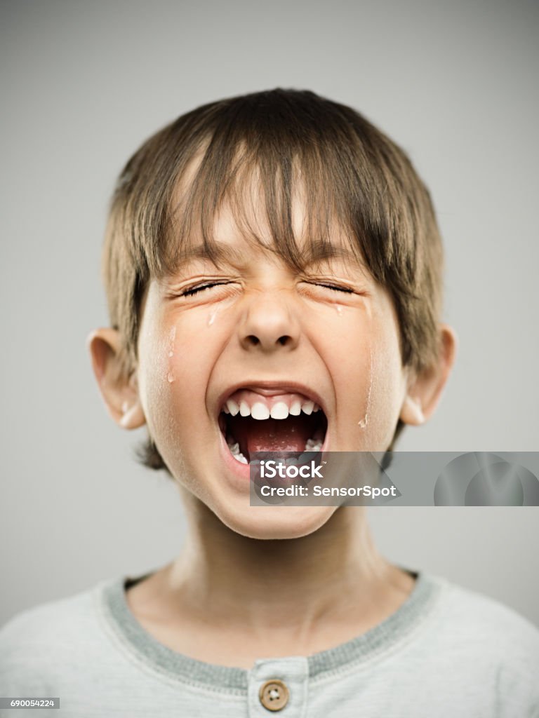 Traurige Kleine Junge Laut Weinen Stockfoto und mehr Bilder von Kind