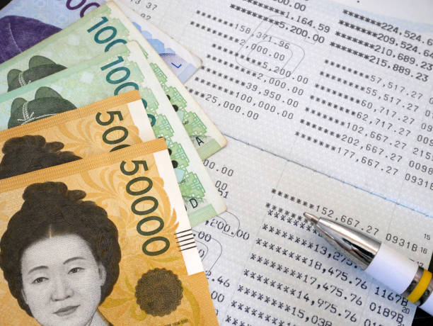 billete coreano en estado de cuenta - korean currency fotografías e imágenes de stock