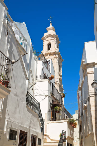istock Alleyway. Noci. Puglia. Italy. 690114980