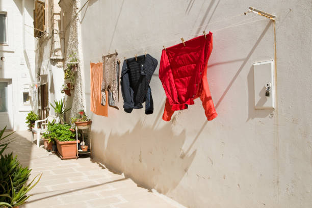 istock Alleyway. Monopoli. Puglia. Italy. 690118968