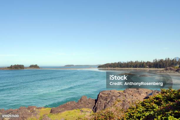 Chesterman Beach In Tofino Bc Stock Photo - Download Image Now - Beach, Bench, Boulder - Rock