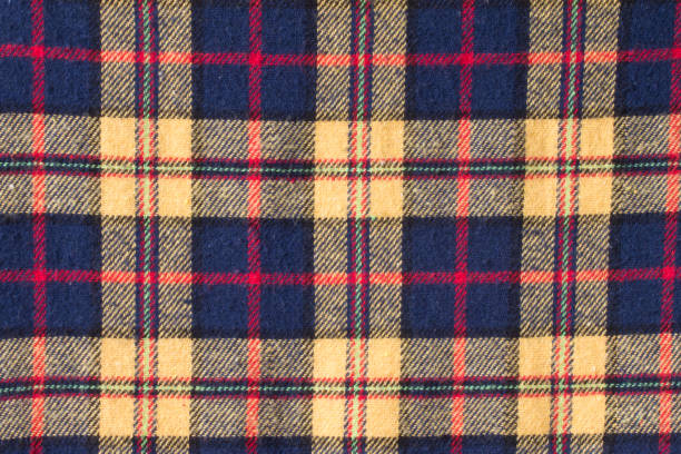 tela comprobada del patrón, patrón de vichy en rojo, amarillo y azul marino yarn.background - lumberjack shirt fotografías e imágenes de stock