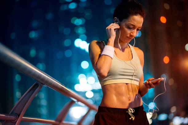 istock Woman preparing to run 690569814
