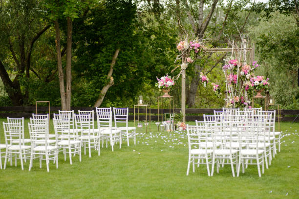 istock Original wedding floral decoration 690610844