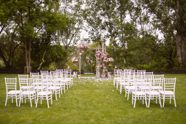 istock Original wedding floral decoration 690610868