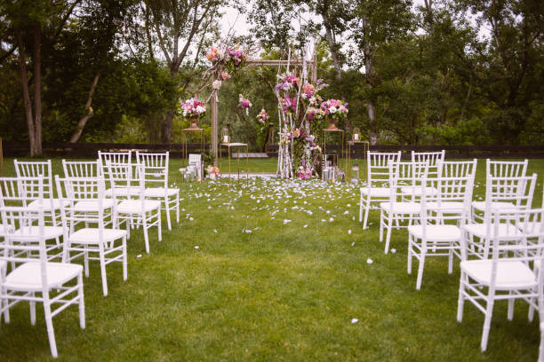 istock Original wedding floral decoration 690610870