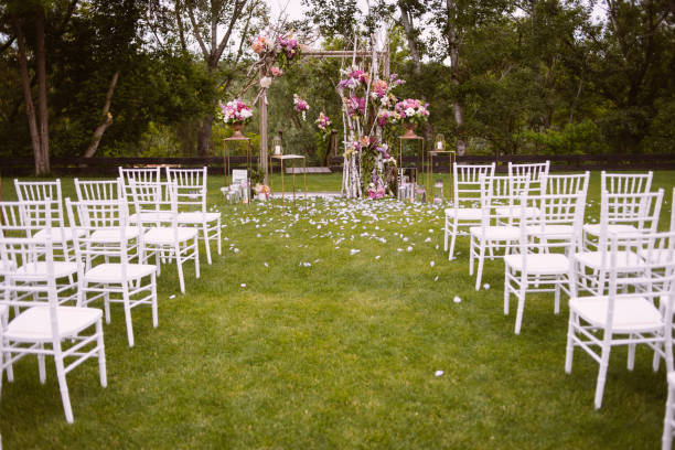 istock Original wedding floral decoration 690610894