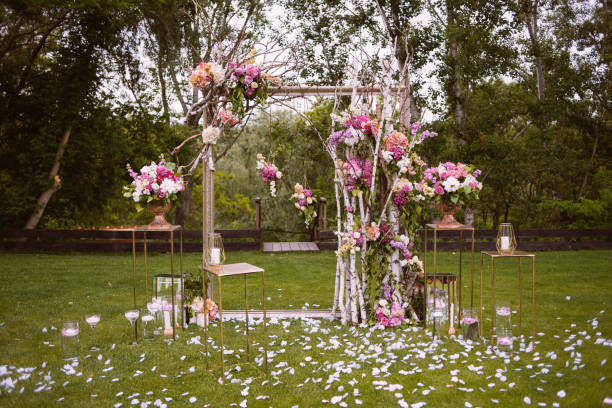 istock Original wedding floral decoration 690610918