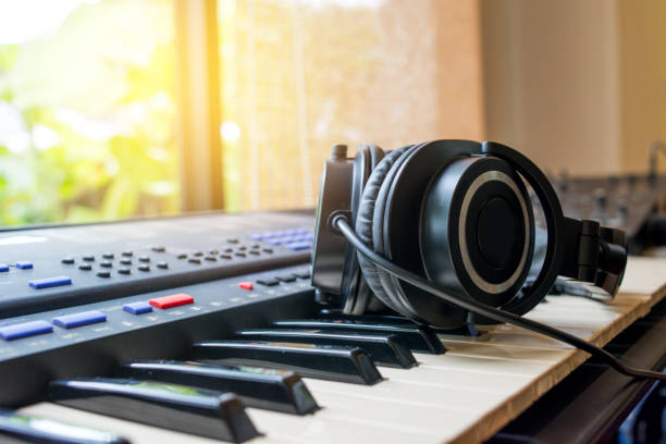 istock Arranging a new song . 690724296