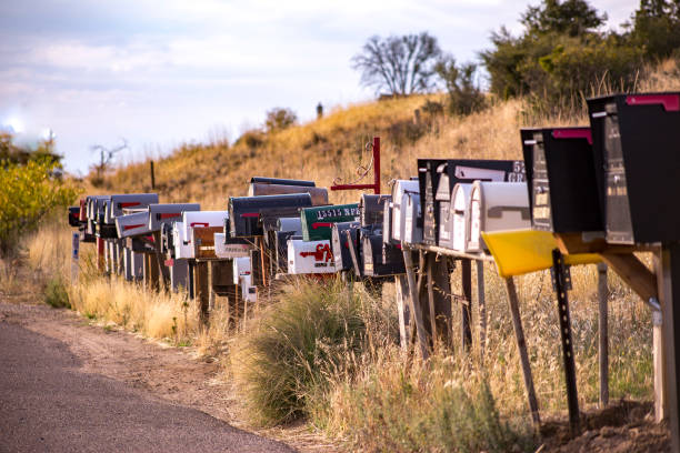 postal service hit and run - hit and run imagens e fotografias de stock