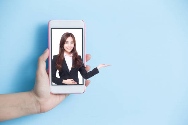 istock business woman show something 690858974
