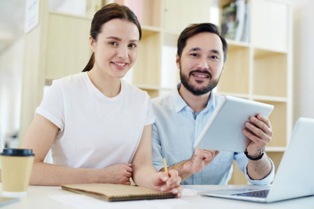 istock Contemporary Business People 690890714