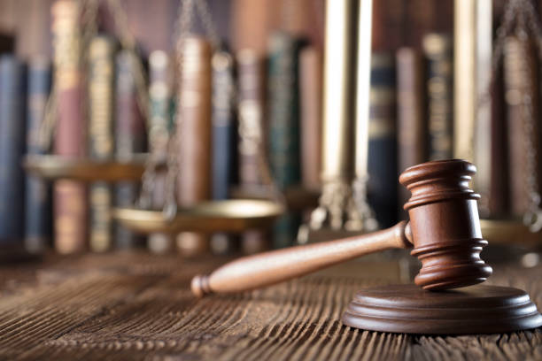 istock Statue of justice, gavel 691262718