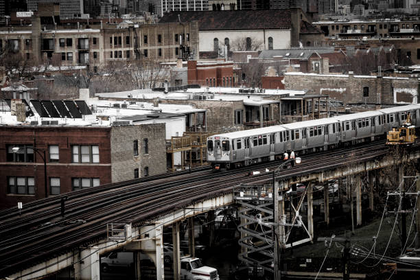 istock Overhead view of the Chicago el subway train 2 691586342