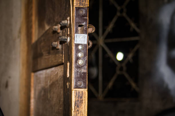 istock Wooden Door 691592778