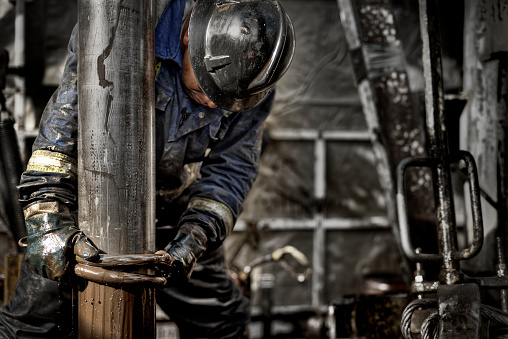 Trabajador petrolero de la plataforma 1.0 photo