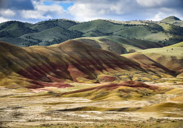 istock Rolling Painted Hills at John Day Fossil Beds National Monument 691659624