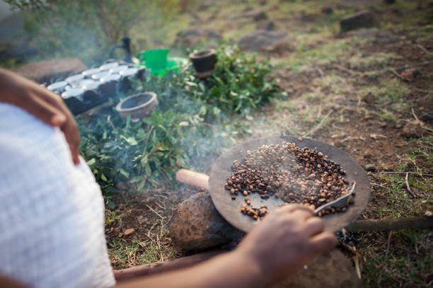 커피 냄새 와우 - ethiopian coffee 뉴스 사진 이미지