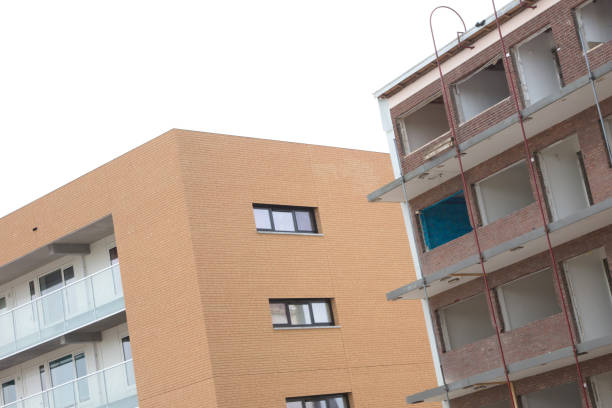 istock Demolishing a block of flats 691762262