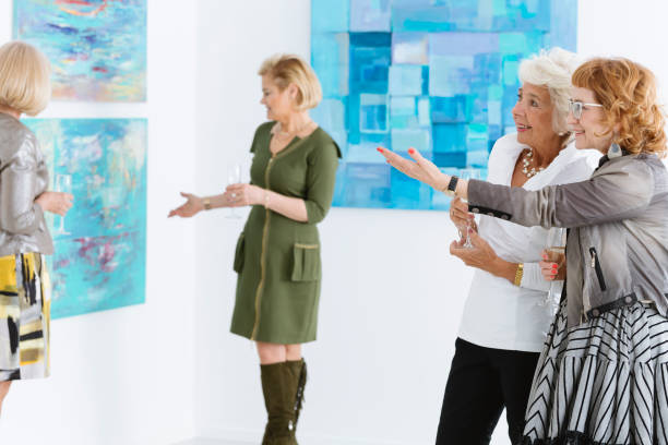 istock Admiring the painting 691762538