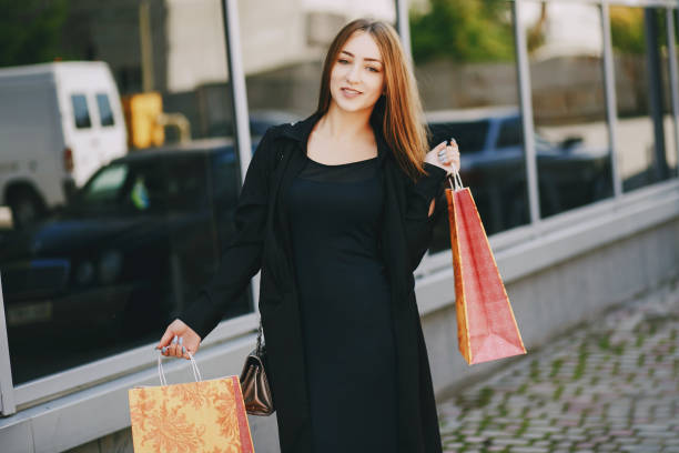 istock Girl on shopping 691806732