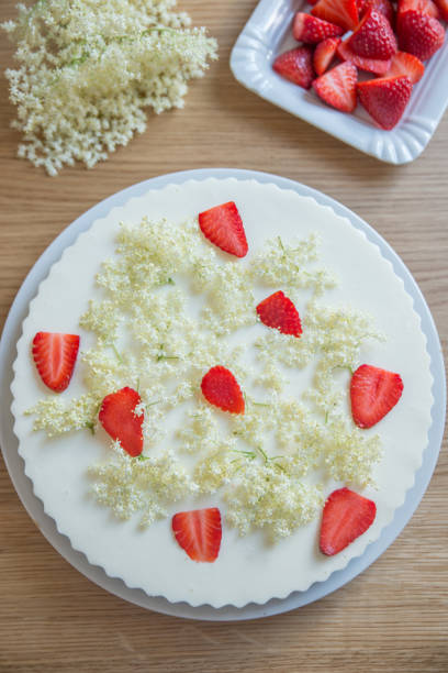 istock Strawberry elderberry cheesecake 691839598