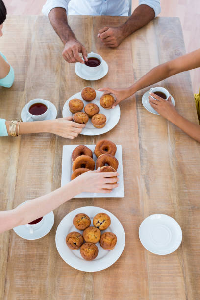 istock Business people having dessert 692016798