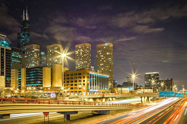 istock chicago illinois city skyline downtown at night 692064170