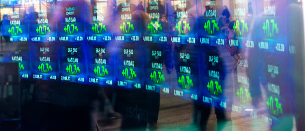 marché boursier - nasdaq dow jones industrial average stock market finance photos et images de collection