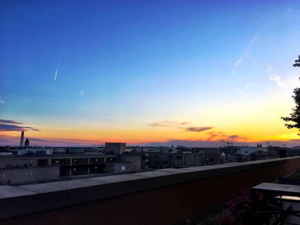 istock sunset and clouds over the washington monument 692197332