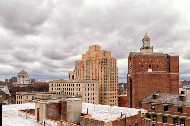 istock Upper Manhattan Rooftops and Grant's Tomb 692199574