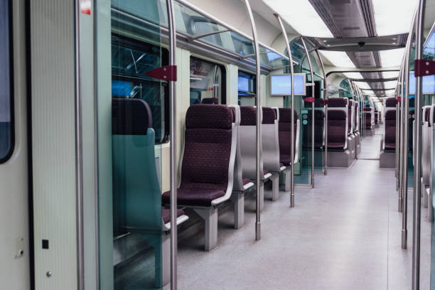 ingresso del treno klia da kuala lumpur, malesia. - selangor state foto e immagini stock