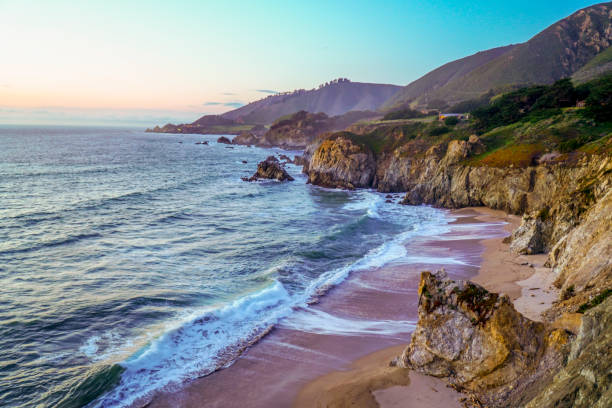 istock The beautiful cliffs of Big Sur at the Pacific coast after sunset 692333666